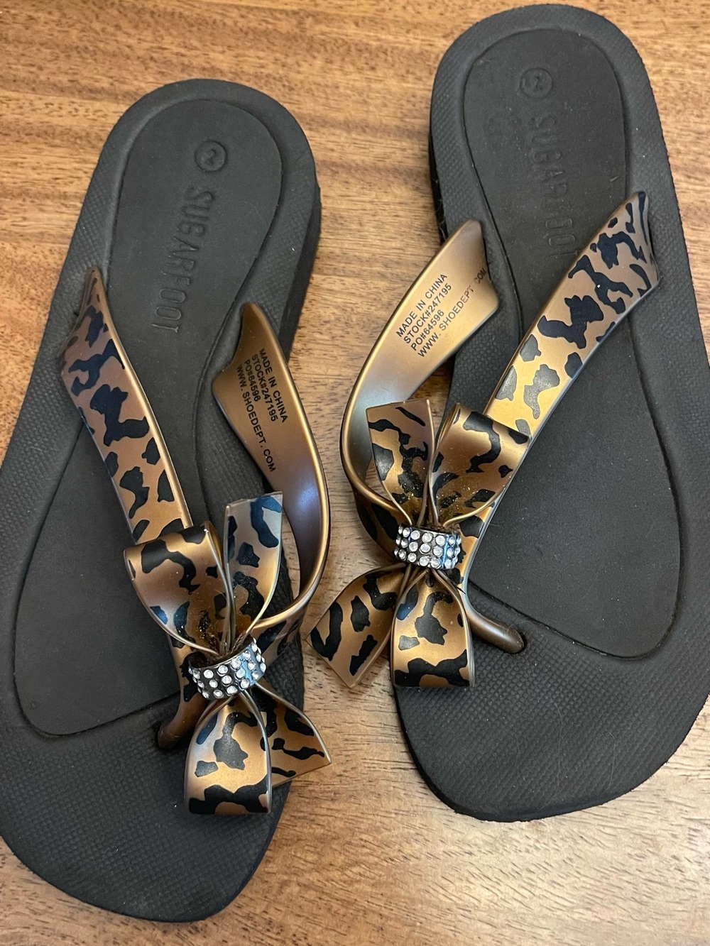 Girls sugarfoot Black and Bronze Leopard Bow Sandals with Rhinestone Accent